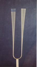 schwingende Stimmgabel